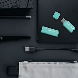 USB flash drive GoodRAM UME3 Care 3.0 32Gb (Light Green) Thumb