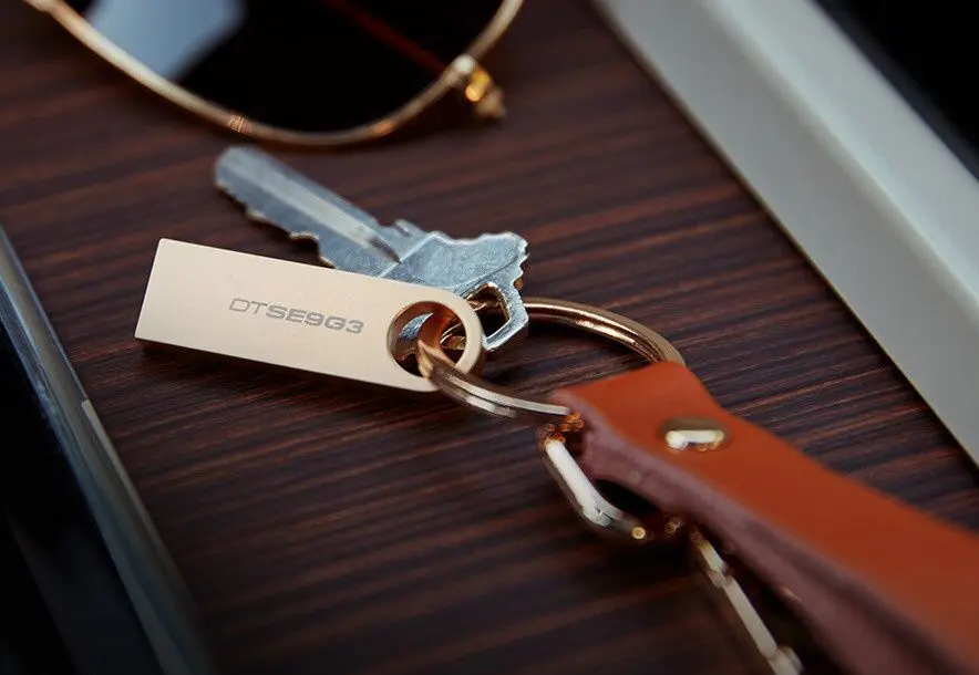 USB flash накопитель Kingston DataTraveler SE9 G3 3.2 128GB (Golden)