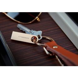 USB flash drive Kingston DataTraveler SE9 G3 3.2 256GB (Golden) Thumb