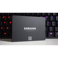Твердотельный накопитель Samsung 870 EVO 4TB (MZ-77E4T0B/EU) Thumb
