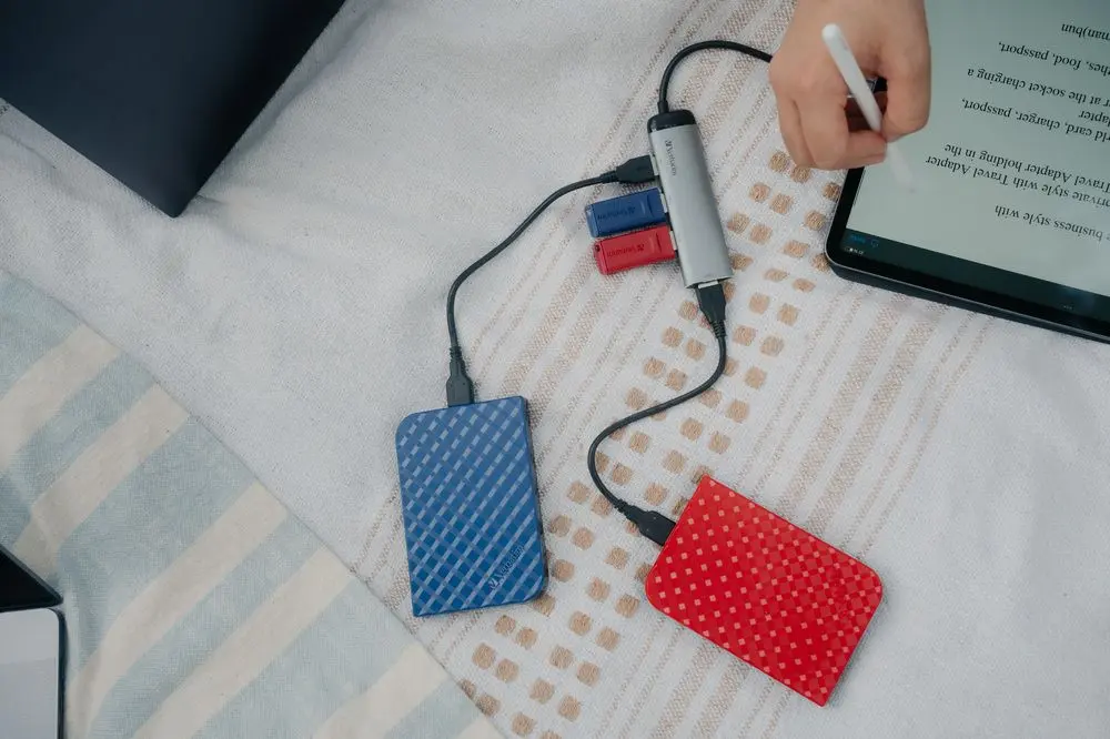 Внешний жестки диск Verbatim Store n Go 1TB (Red) - 6