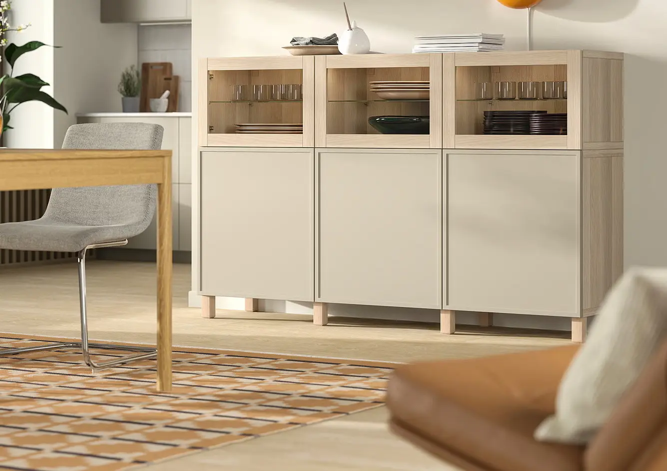 Сервант Ikea Besta/Krukmakare с дверцами 180x42x112 (Бежевый/Имитация Состаренного Дуба)