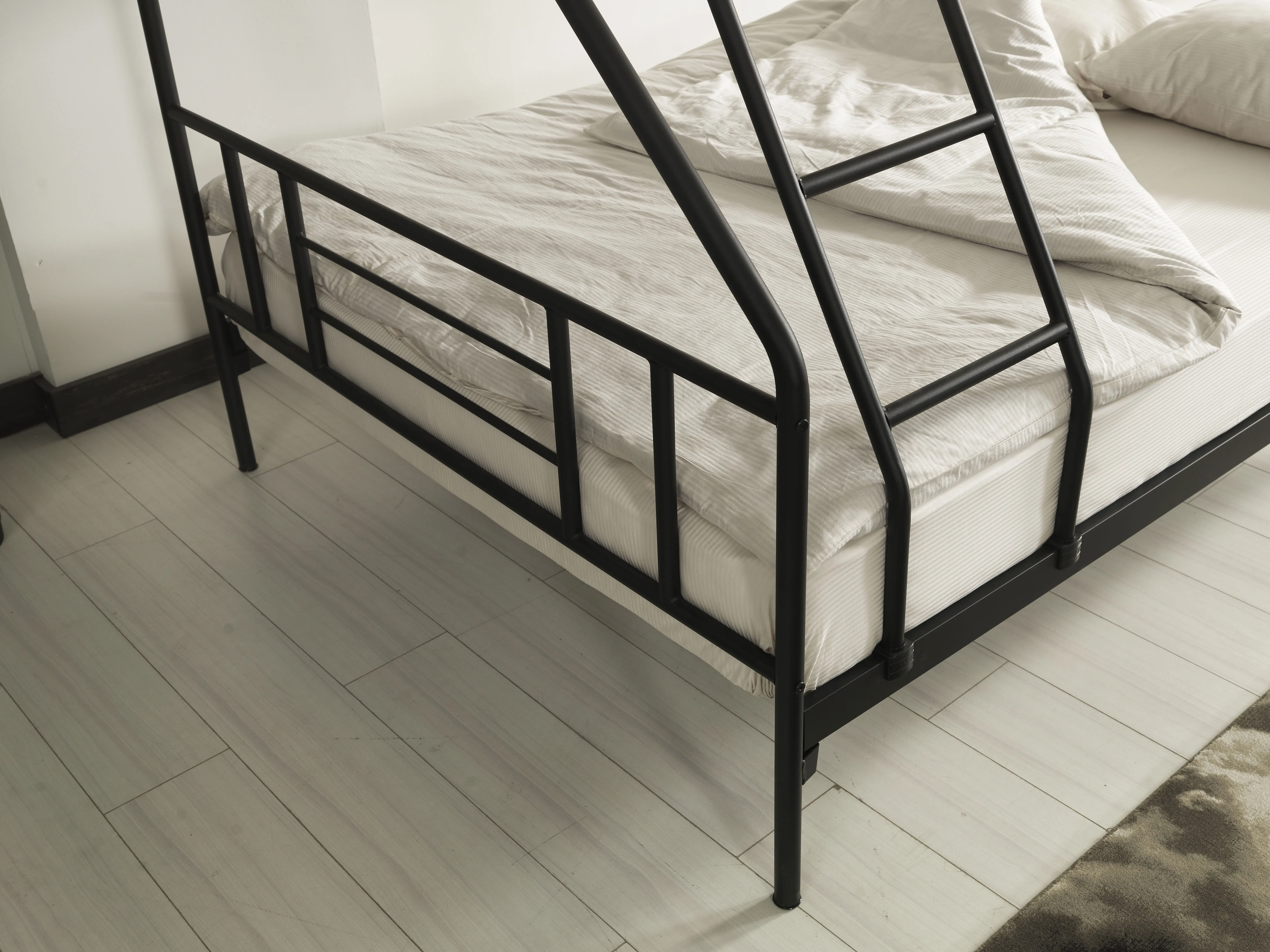 Pat suprapus Magnusplus Nova Triple 90x200/140x200 (Black)