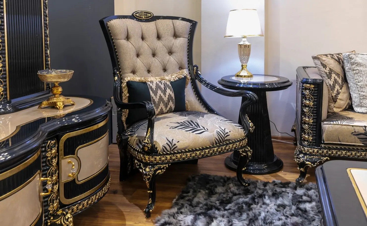 Living Charme&Luxe Furniture Siyah Inci №9 (Black/Beige/Gold)