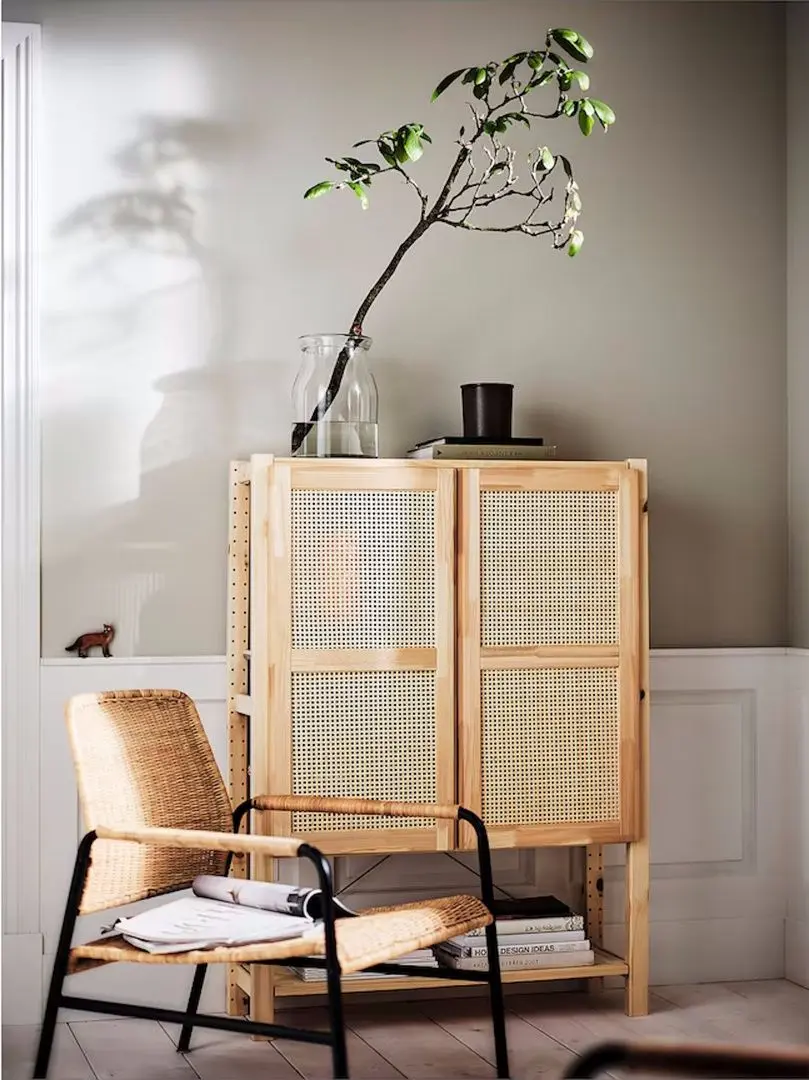 Etajera Ikea Ivar cu usi 89x30x124 (Pin)