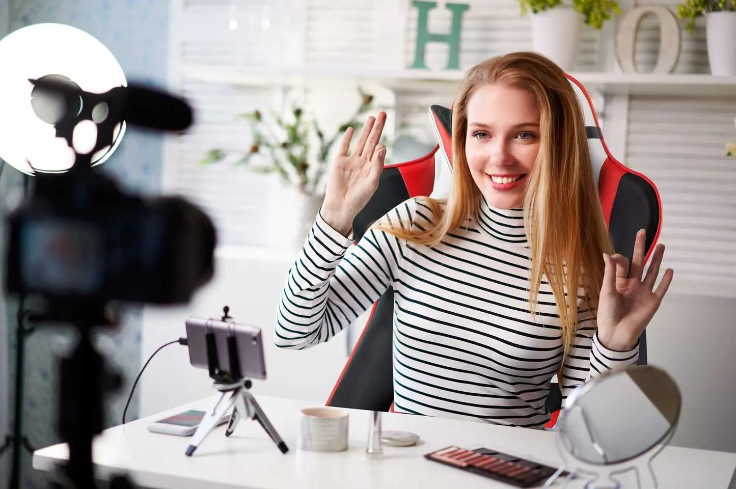 Игровое кресло Sofotel Miss Fortune 2593 (Black/White/Red)