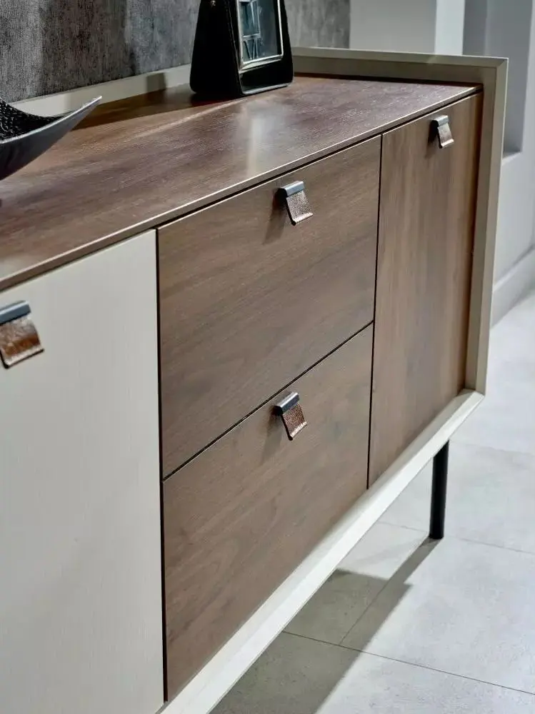 Tumba Fabrik Home Doren 2010 (White/Stone Walnut)