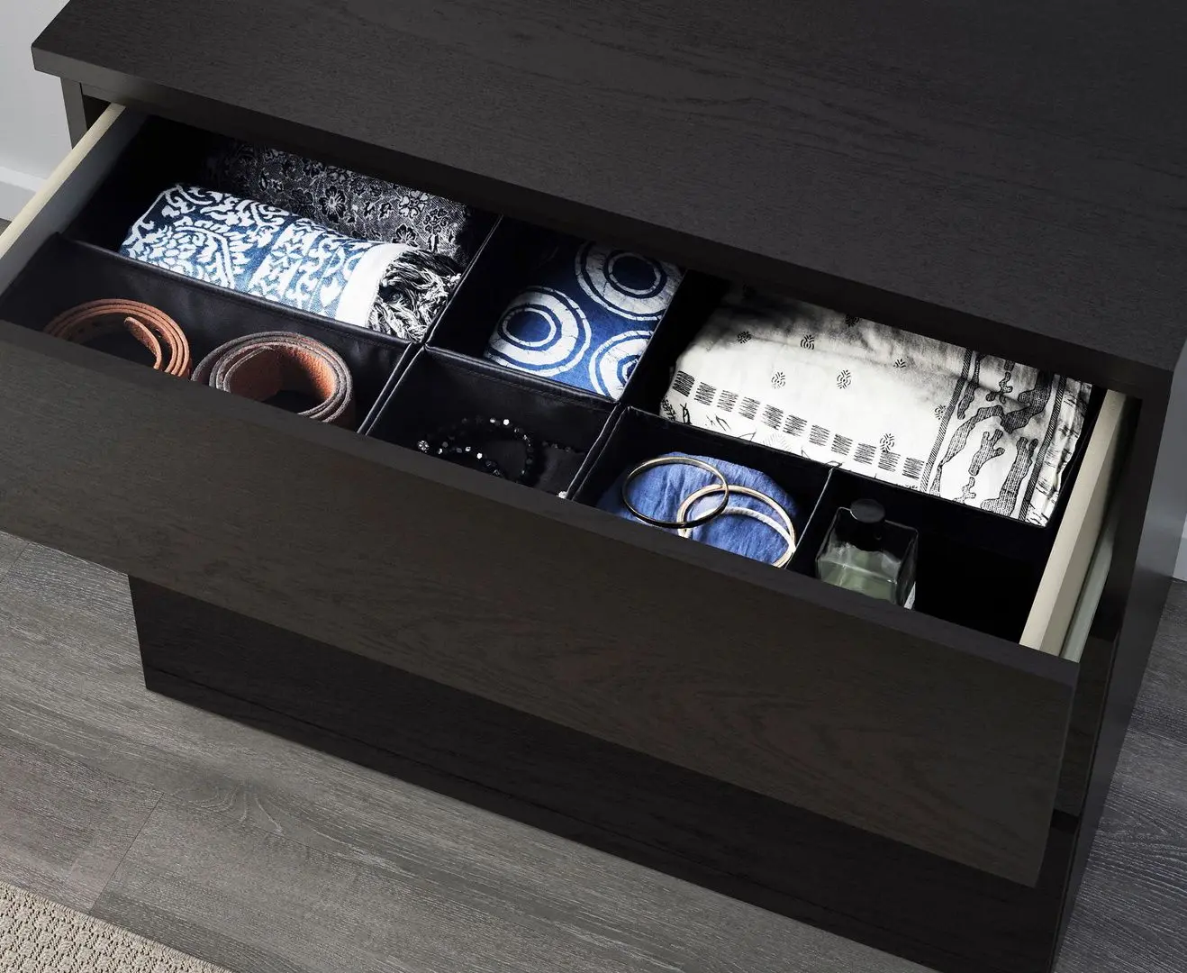 Comoda Ikea Malm 3 sertare 80x78 (Negru-maro)