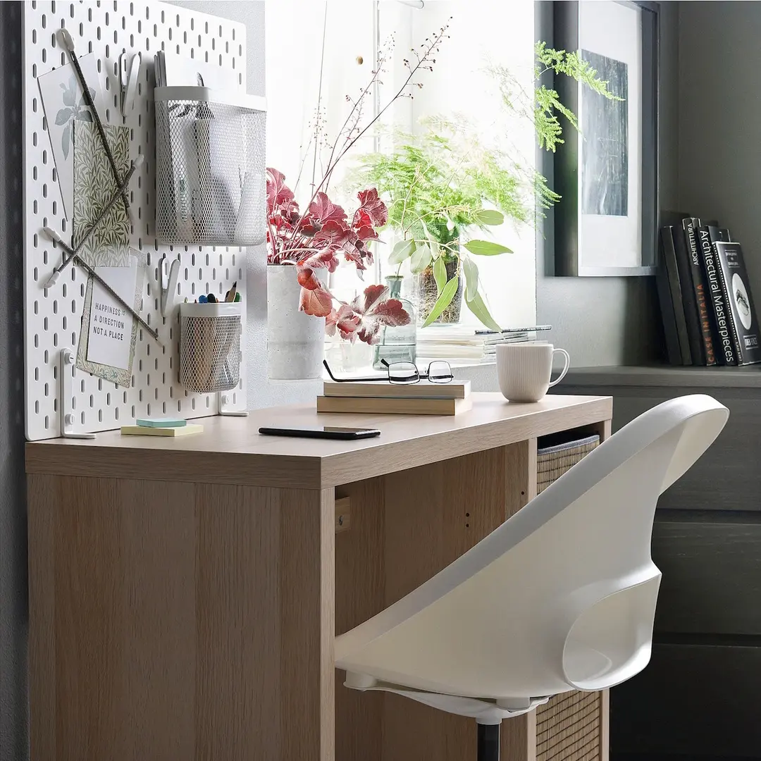 Set mobila pentru oficiu Ikea Kallax/Loberget (Aspect stejar antichizat/Alb)