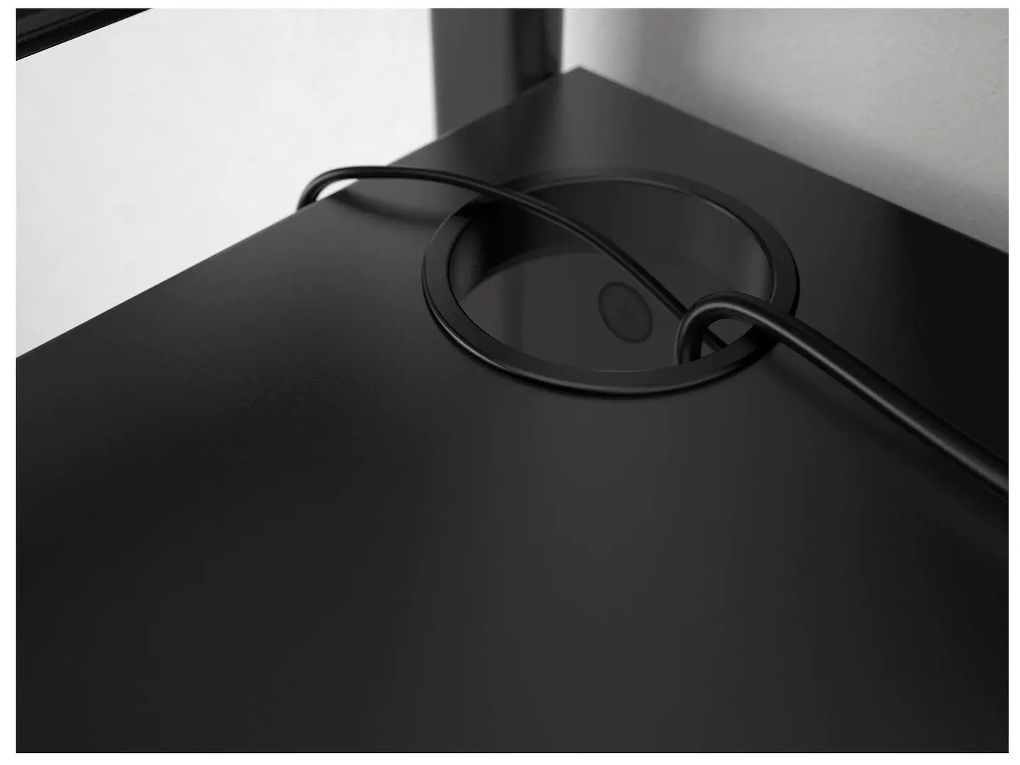 Стол компьютерный Ikea Fredde (Черный)