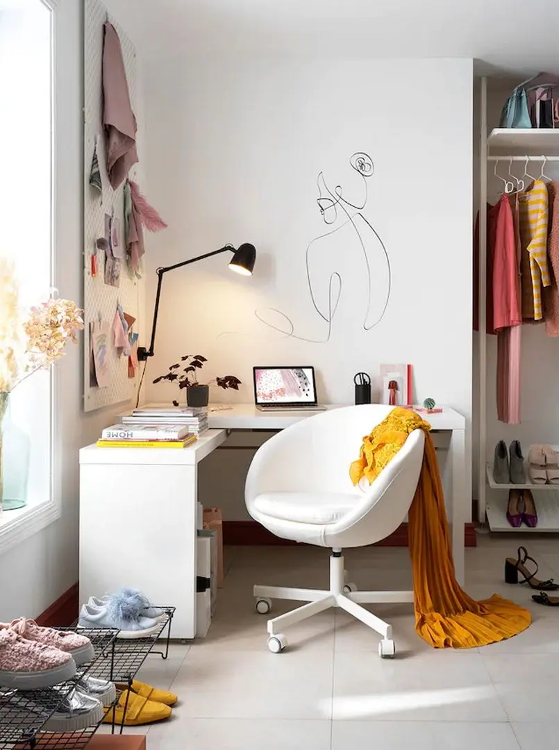 Masa de birou Ikea Malm cu tablie culisanta 151x65 (Alb)