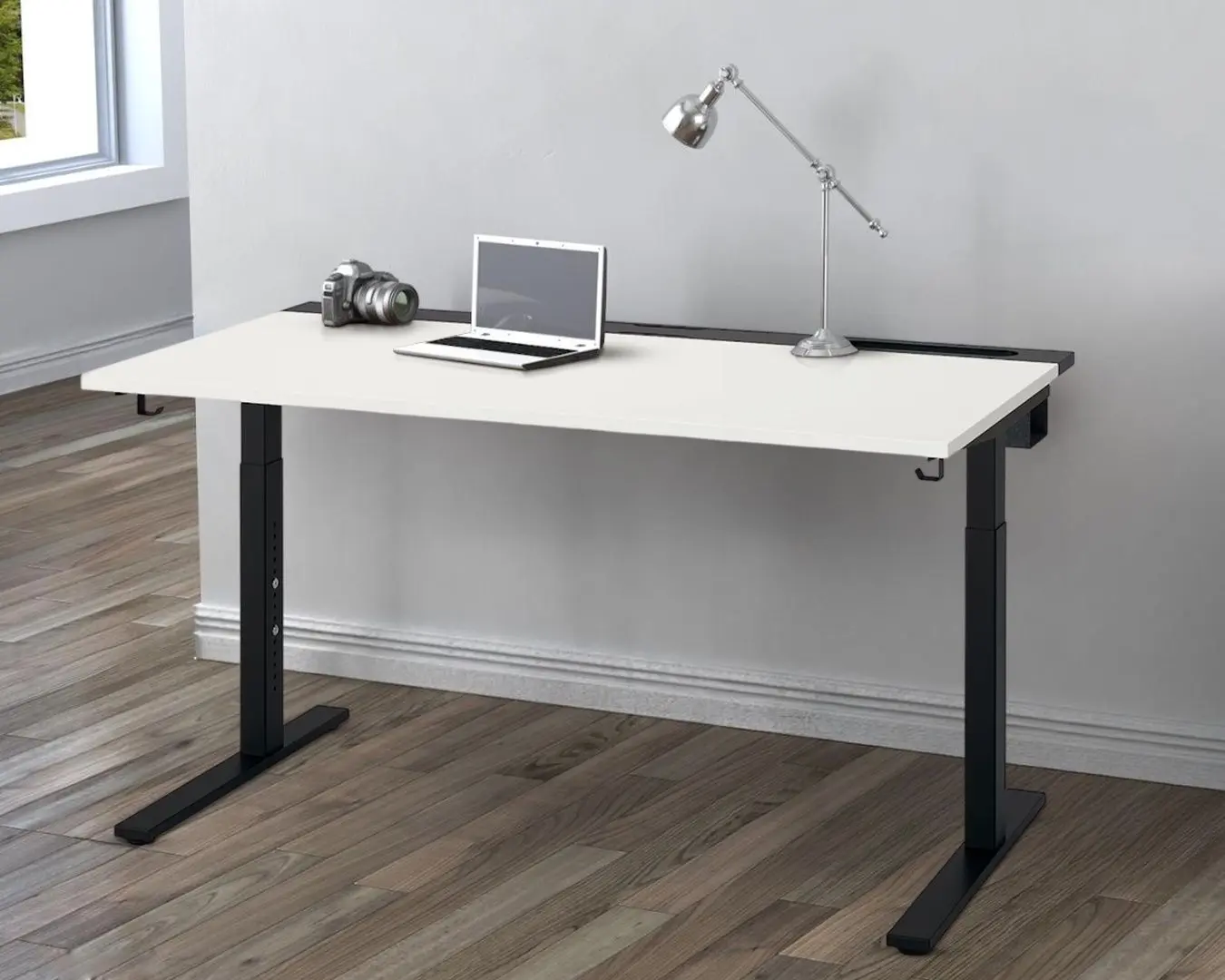 Masa pentru calculator Ikea Mittzon 140x80 (Alb/Negru)