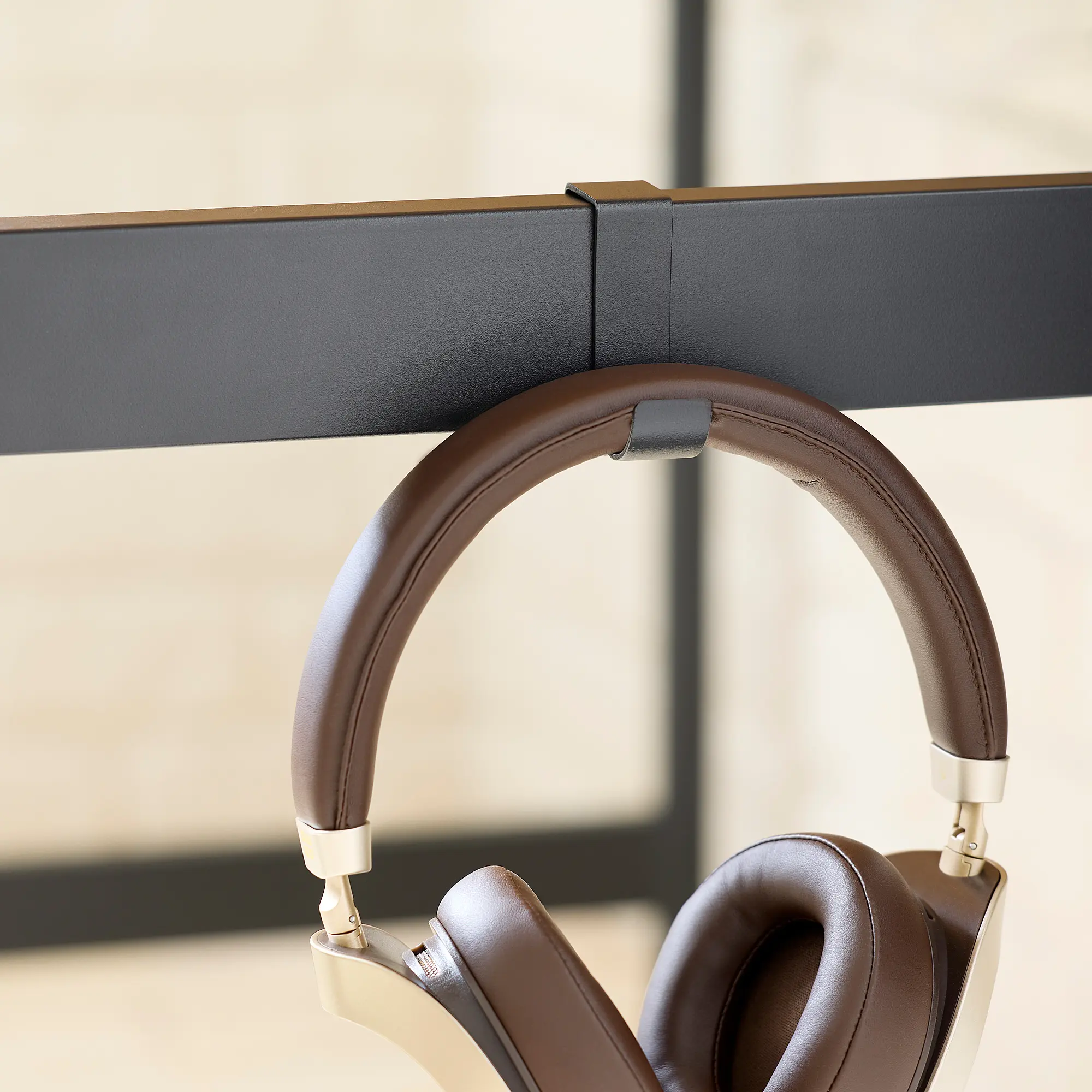 Masa calculator Ikea Mullsjo 135x70 (Furnir stejar/Negru)