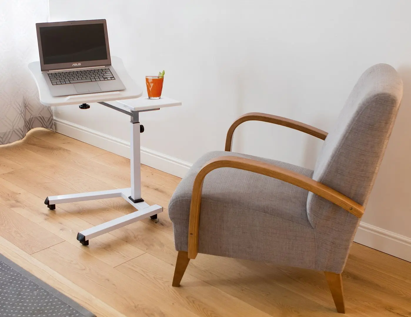 Masă pentru laptop Tatkraft Like 13643 (White)