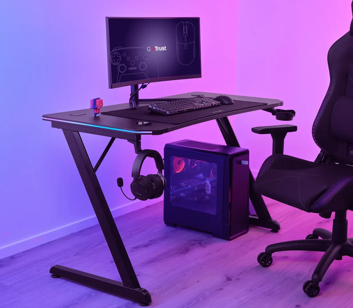 Masa de calculator gaming Trust GXT 710 Luminus Pro RGB (Black)