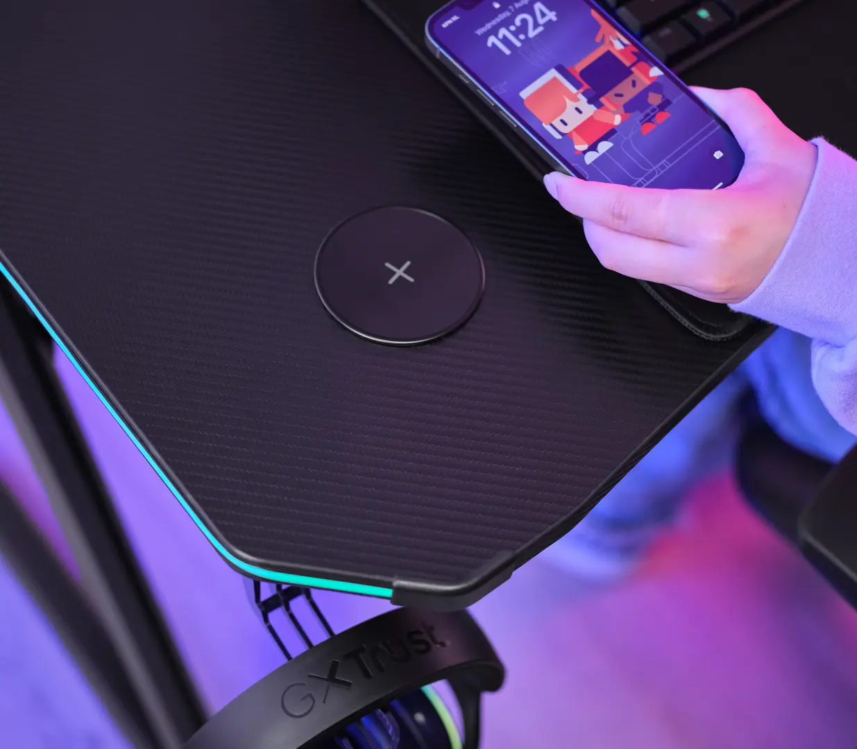 Masa de calculator gaming Trust GXT 710 Luminus Pro RGB (Black)