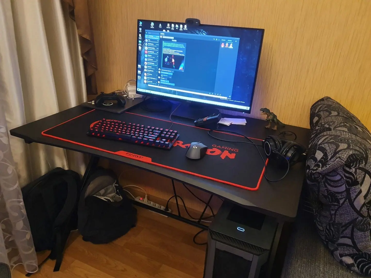 Masa de joc Trust GXT 711X Dominus (Black)