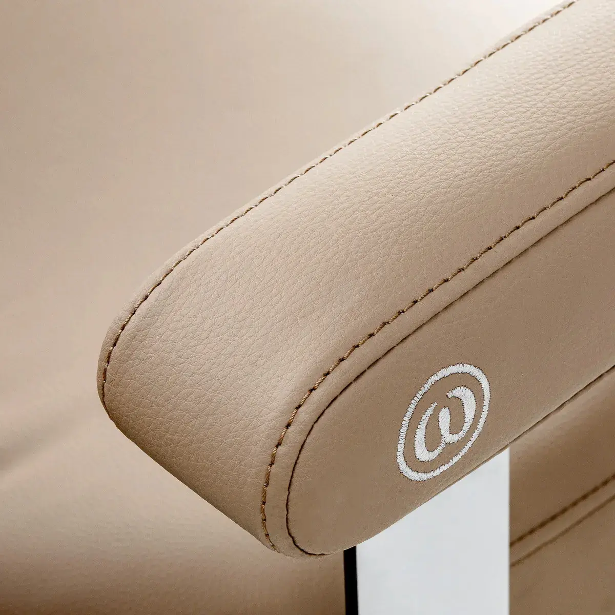 Кресло парикмахерское Omega Astra Plus 154513 (Beige/Silver) - 7