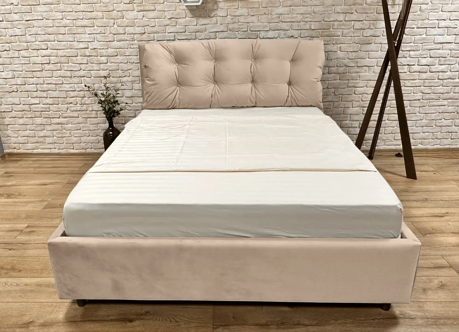 Кровать с матрасом Charmbed Premium Adaline London 02 Milk Coffee + Saltconfort Classic Ortopedic 140х200/20 - 3