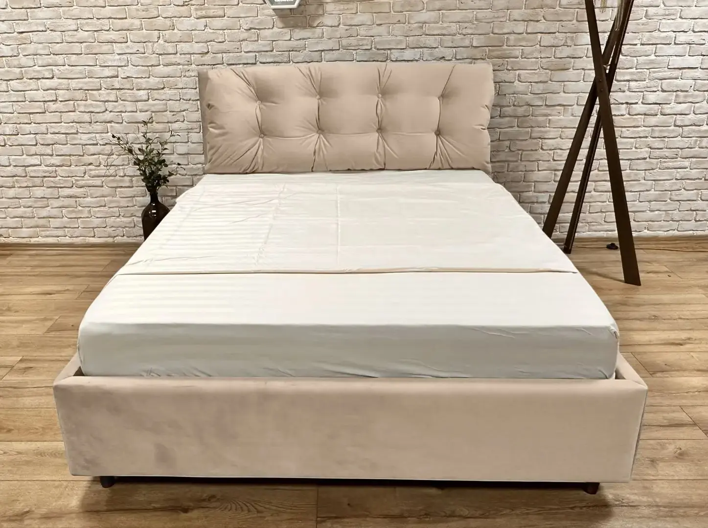 Pat Charmbed Confort Adaline New 180x200 London 02 (Milk Coffee/Walnut) - 2