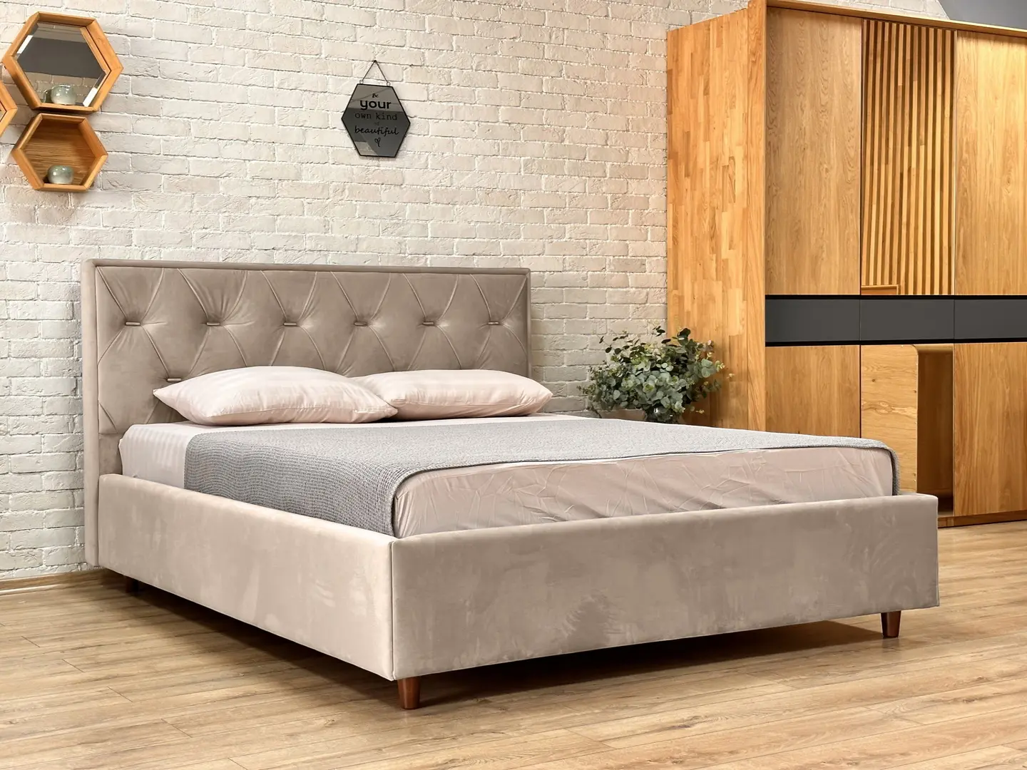 Кровать Charmbed Lux Bela 180x200 Laguna 07 (Beige)