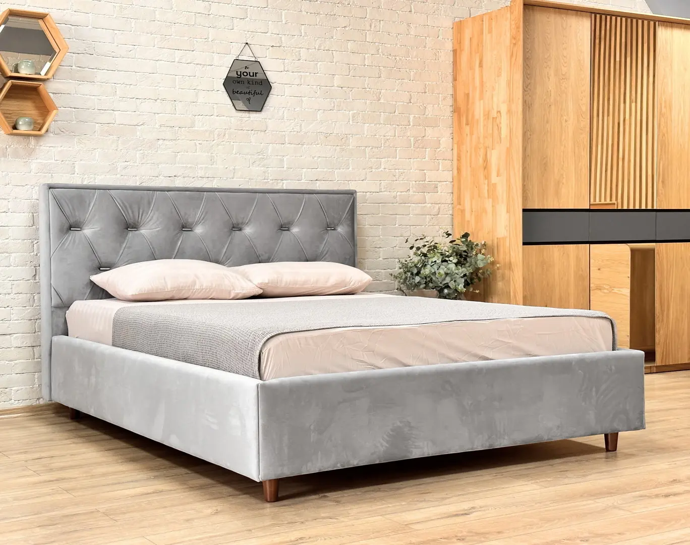Pat Charmbed Lux Bela 180x200 Laguna 41 (Silver)