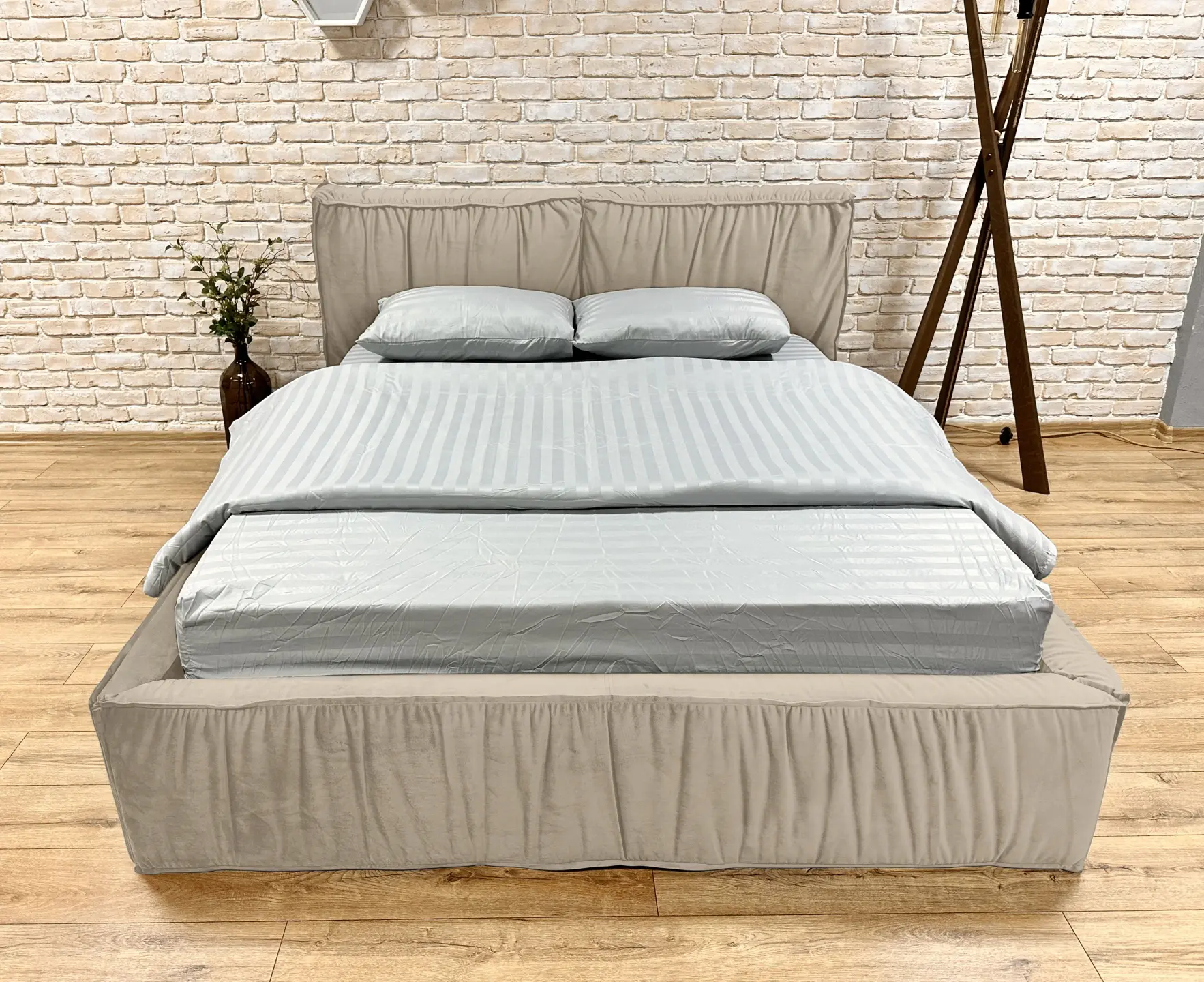 Кровать Charmbed Lux Selina 160x200 Laguna 07 (Beige) - 2