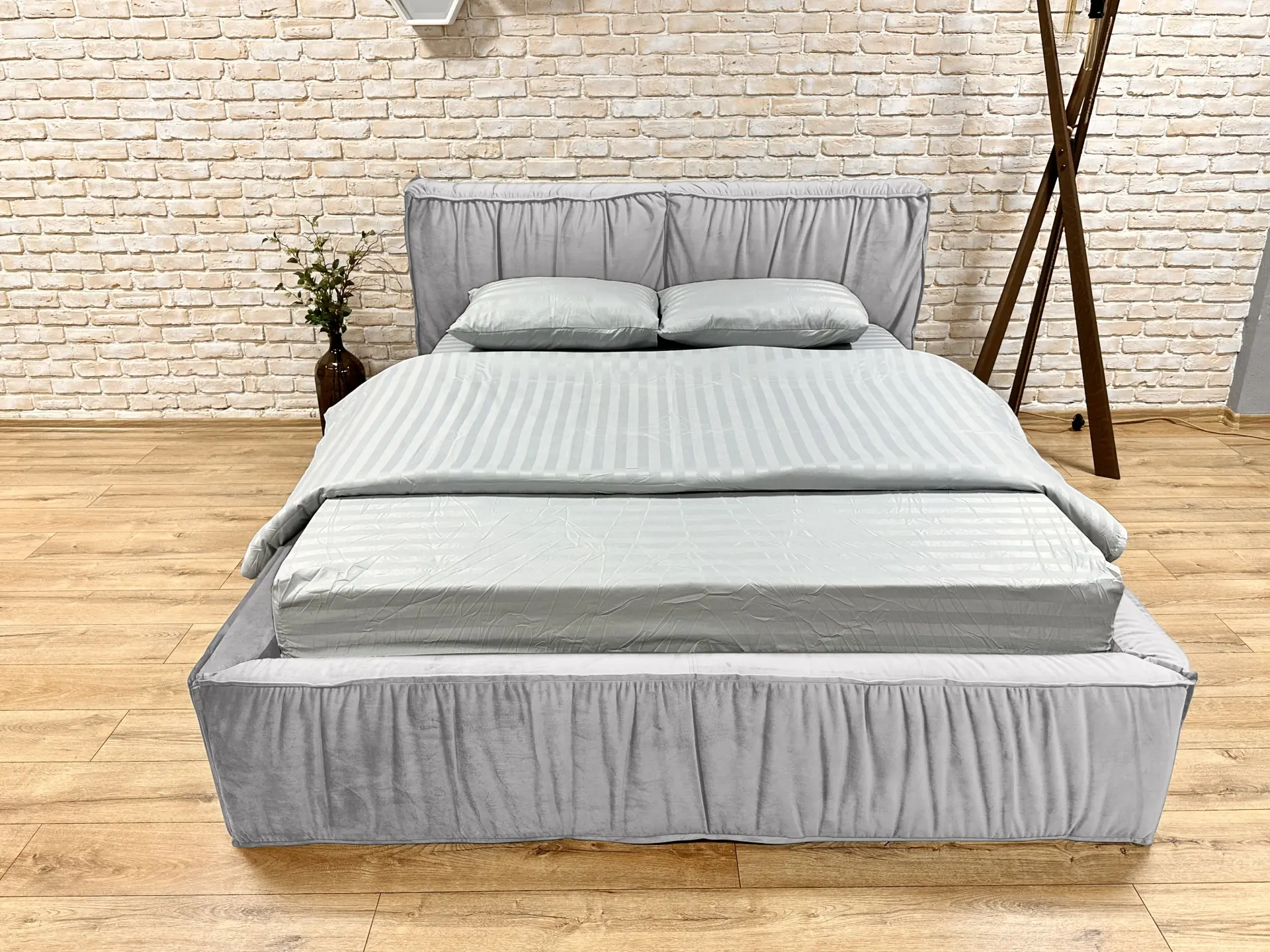 Кровать Charmbed Lux Selina 160x200 Laguna 41 (Silver) - 2