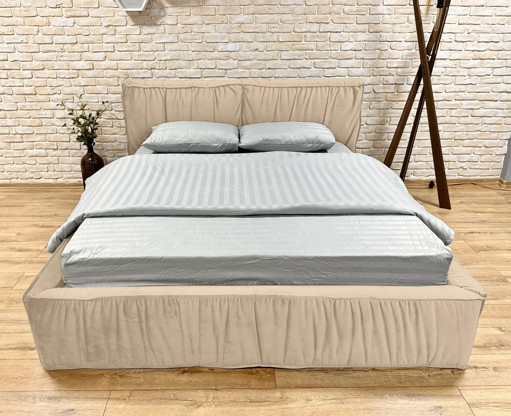 Кровать Charmbed Lux Selina 180x200 Laguna 03 (Cream) - 2