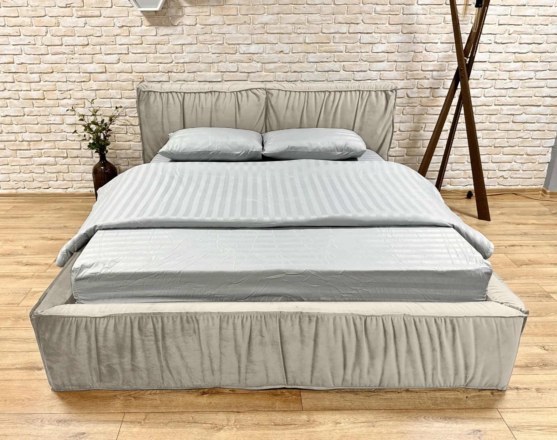 Кровать Charmbed Lux Selina 180x200 Laguna 08 (Gray-Beige) - 2