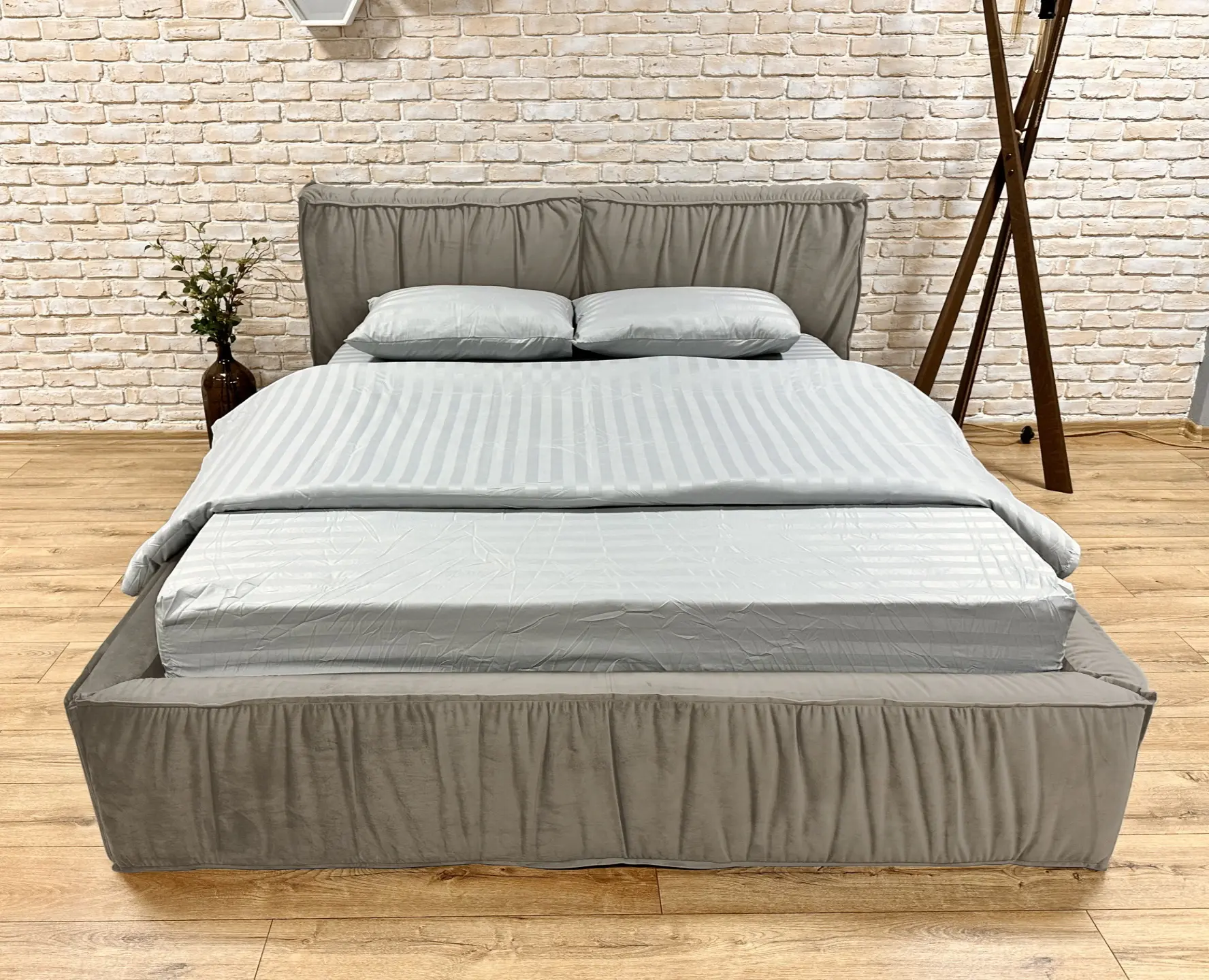 Кровать Charmbed Lux Selina 180x200 Laguna 09 (Stone Gray) - 2