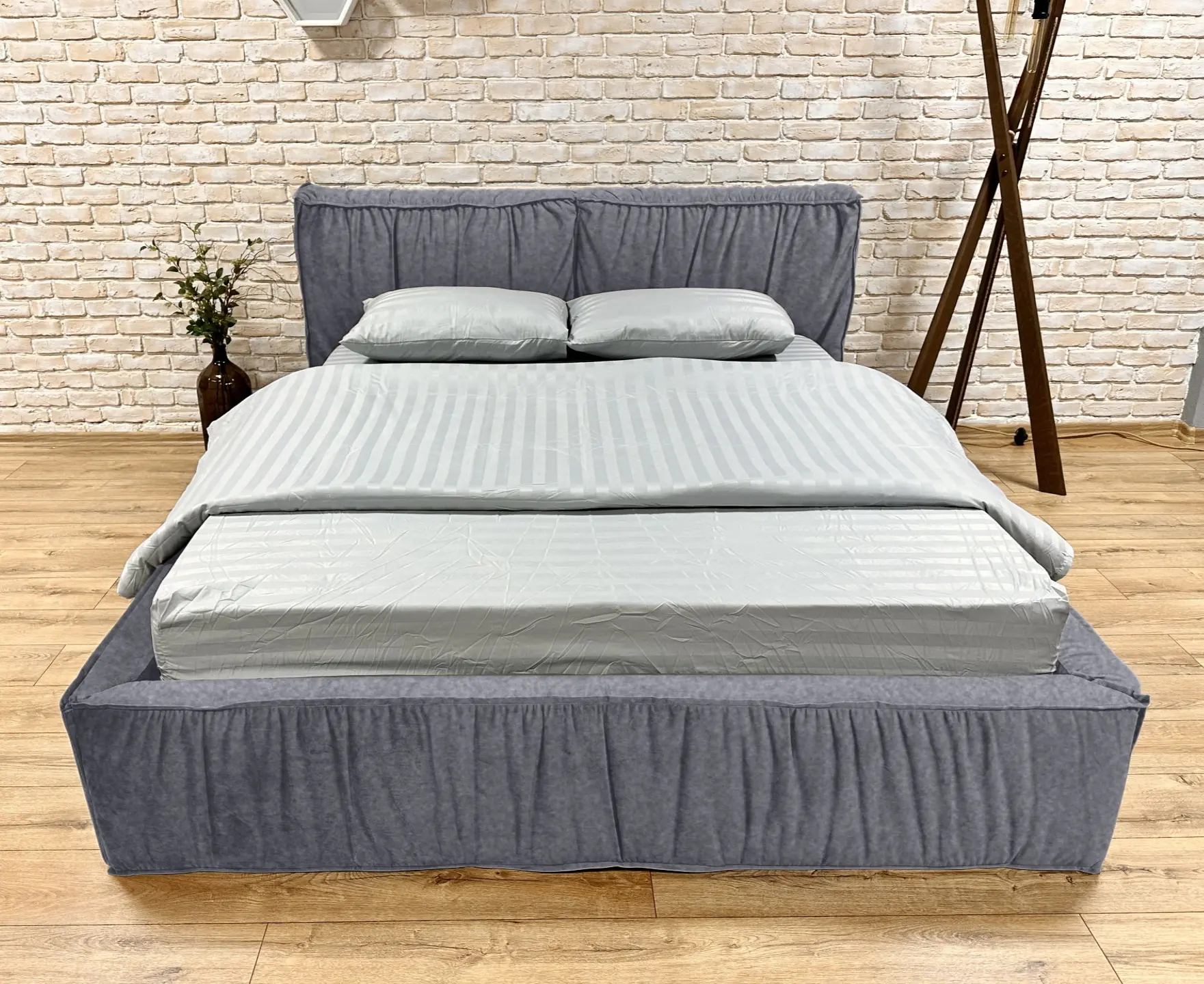 Кровать Charmbed Lux Selina 180x200 Mono 09 (Grey-Blue) - 2
