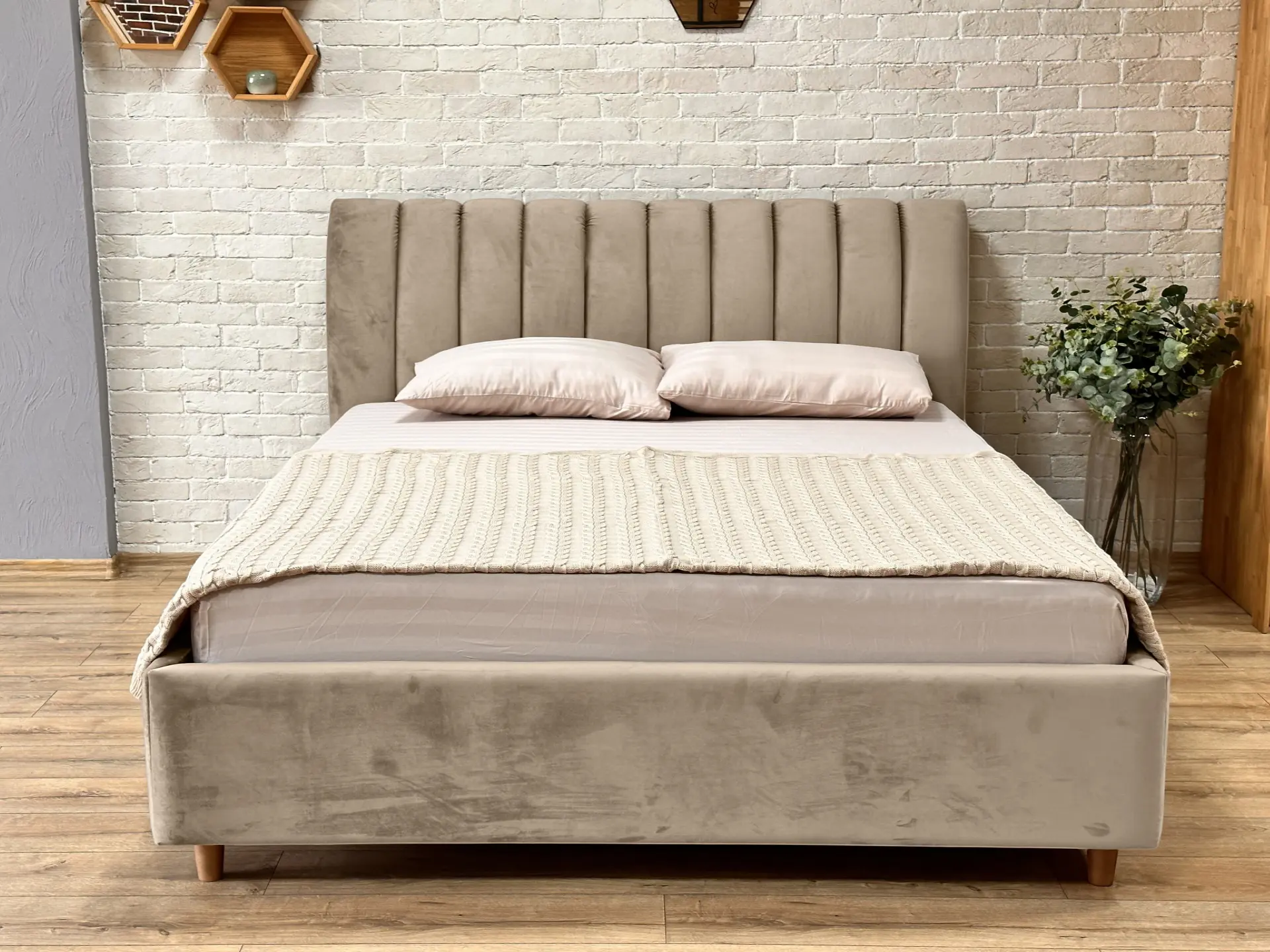 Кровать Charmbed Premium Margo 180x200 Laguna 07 (Beige) - 2