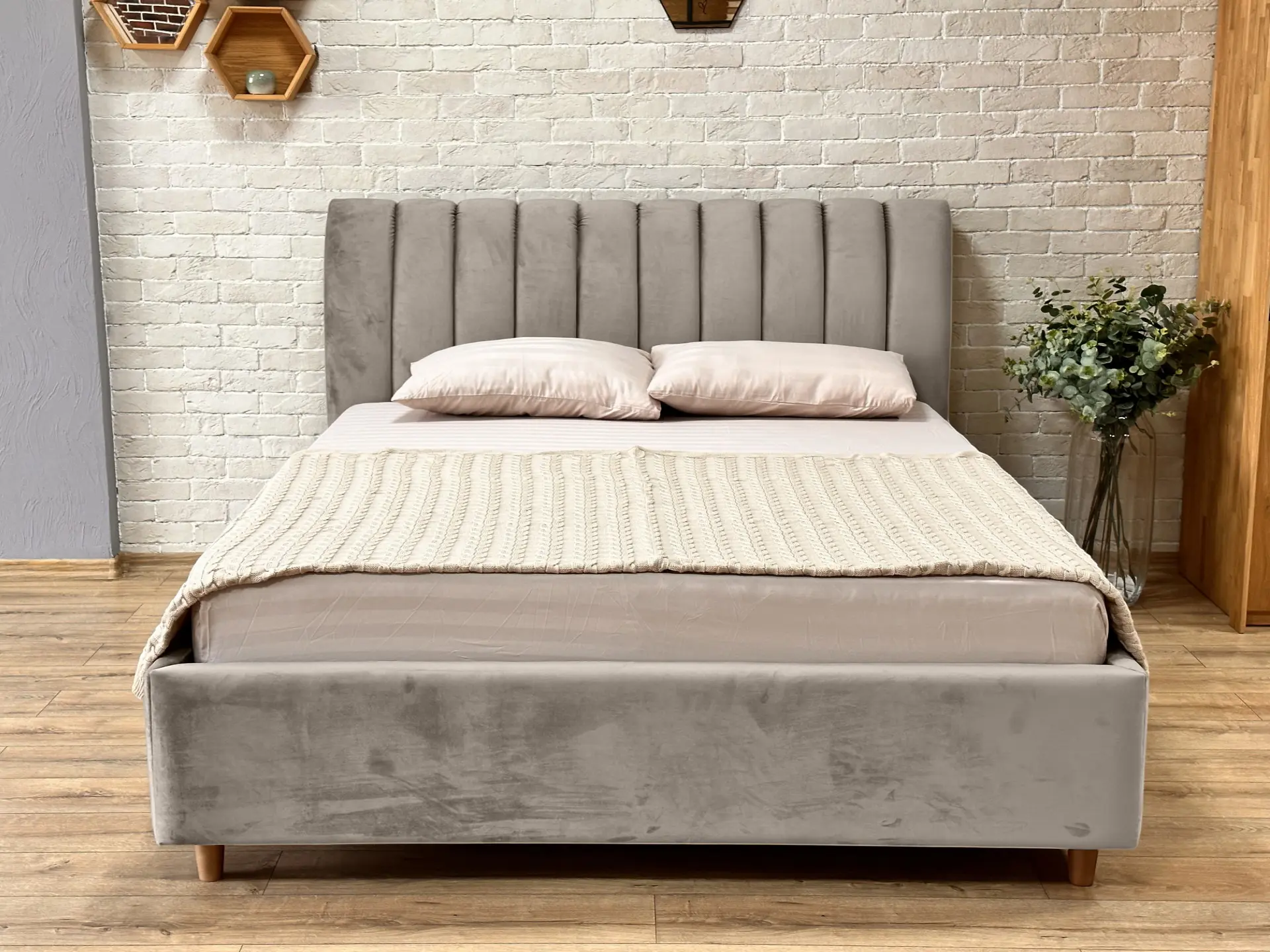 Кровать Charmbed Premium Margo 180x200 Laguna 09 (Stone Gray) - 2