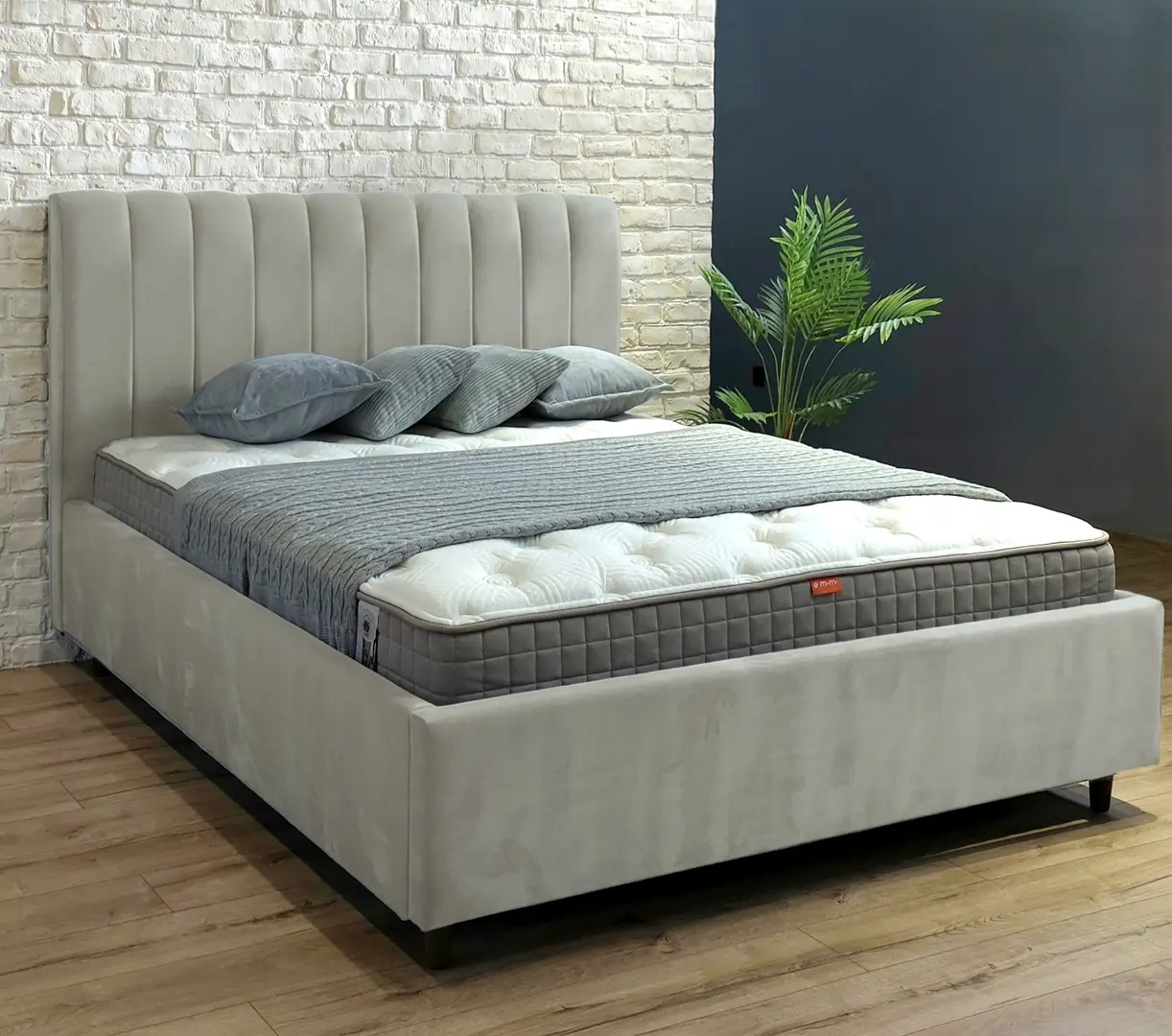 Кровать Charmbed Rita Prestige 140x200 Velluto 03 (Mika)