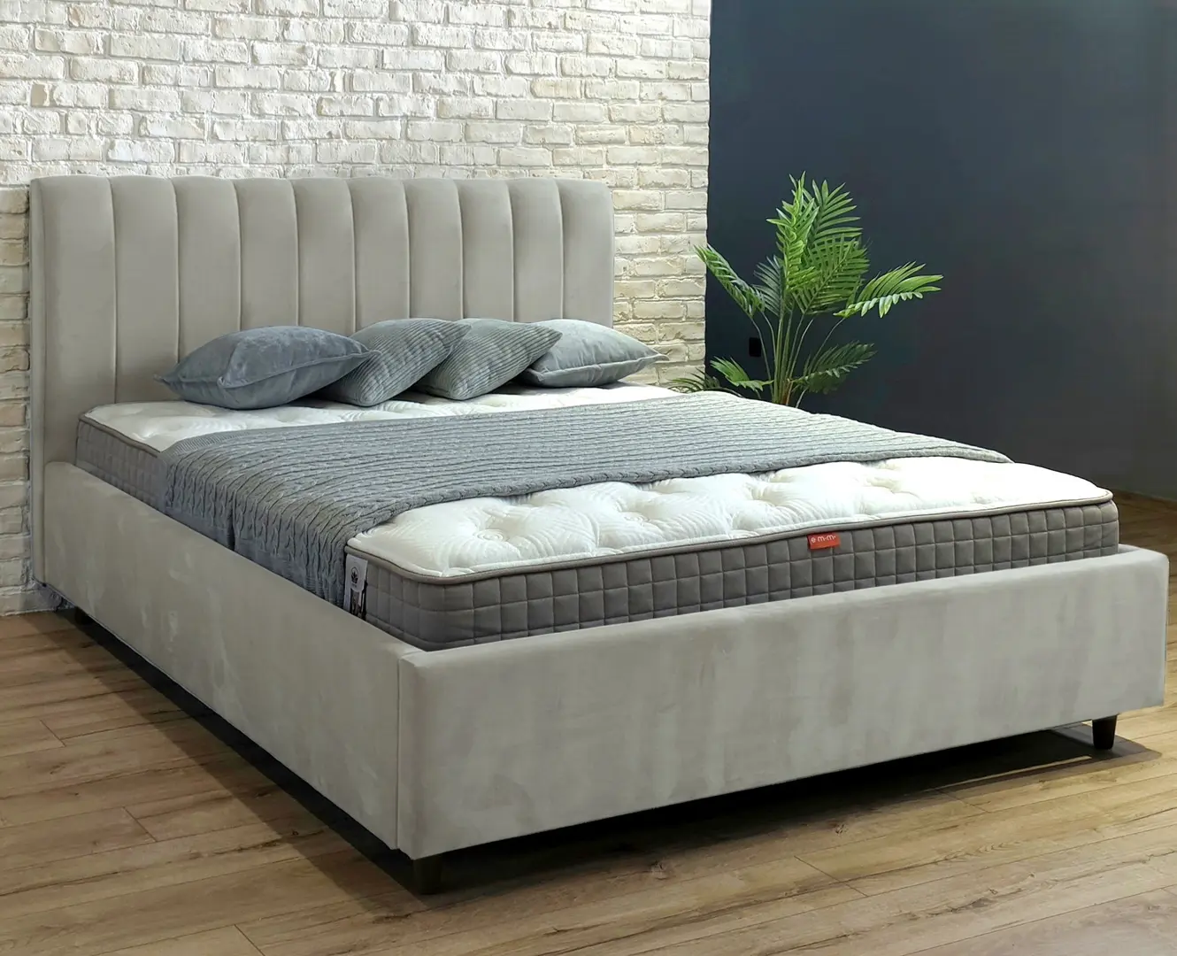 Кровать Charmbed Rita Prestige 180x200 Velluto 03 (Mika)