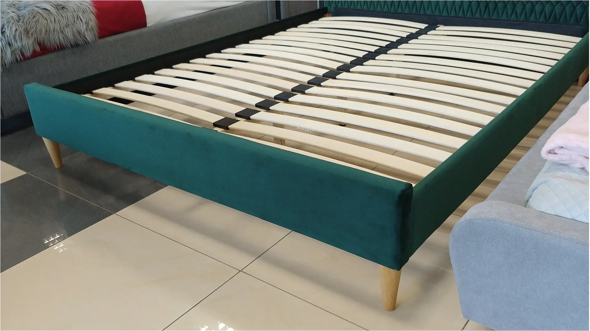 Pat Signal Azurro Velvet 160x200 (Green/Oak)