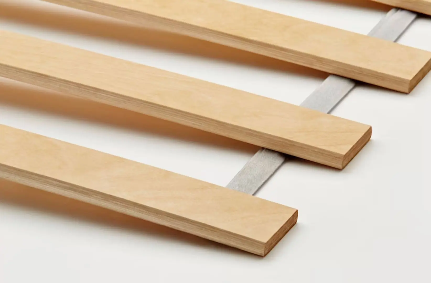 Pat Ikea Hemnes/Valevag extra ferma/cu saltea 160x200 (Alb)