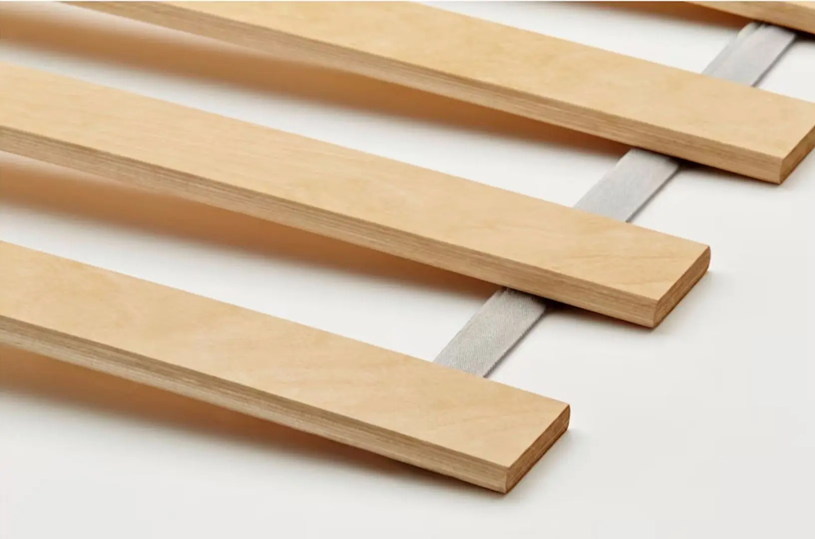 Pat Ikea Malm/Vesteroy extra ferma/cu saltea 140x200 (Alb)