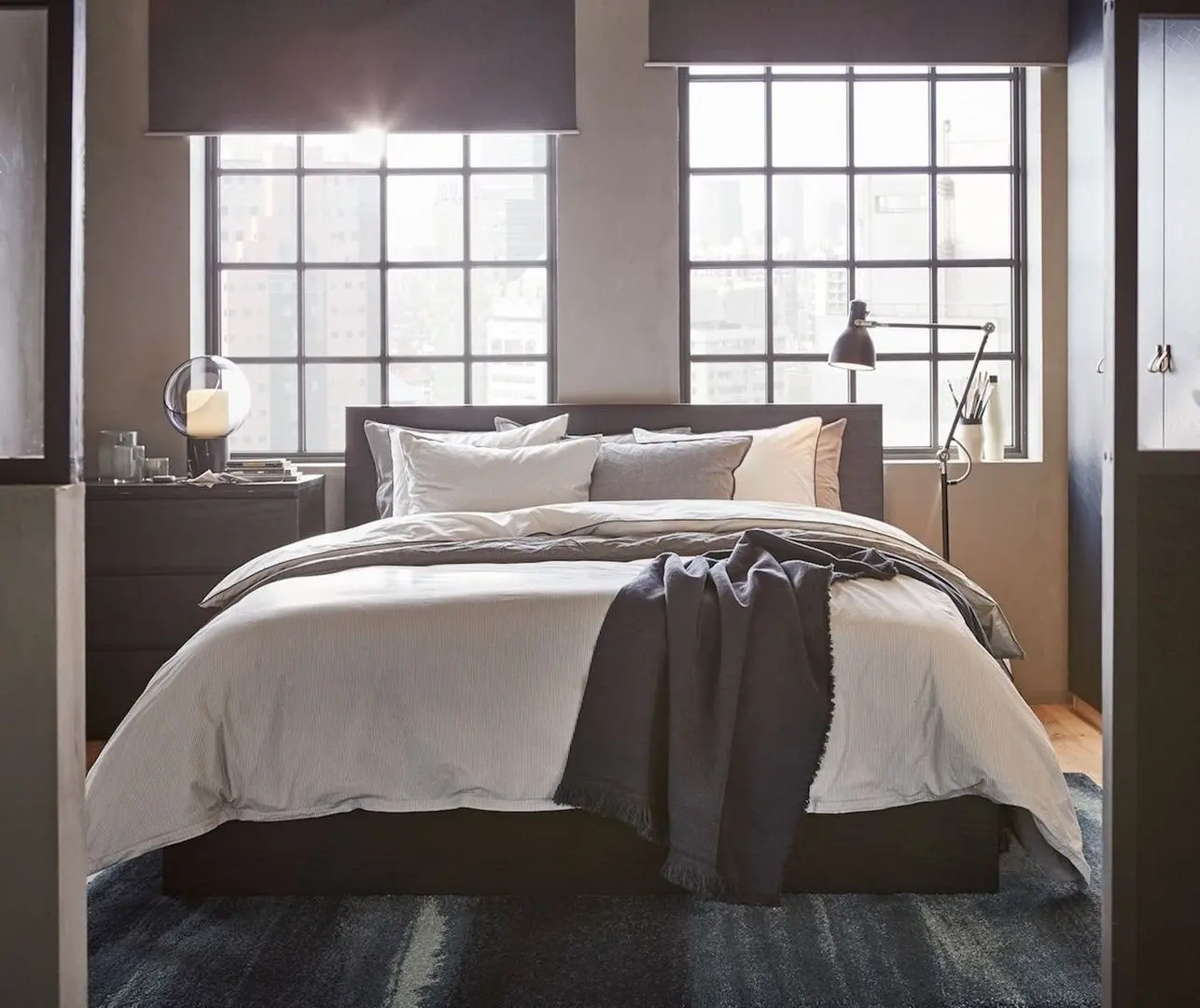 Pat Ikea Malm/Vesteroy extra ferma/cu saltea 160x200 (Negru-Maro)