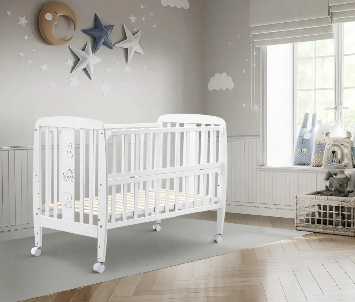 Кроватка Дубок Друзья + колеса (White)