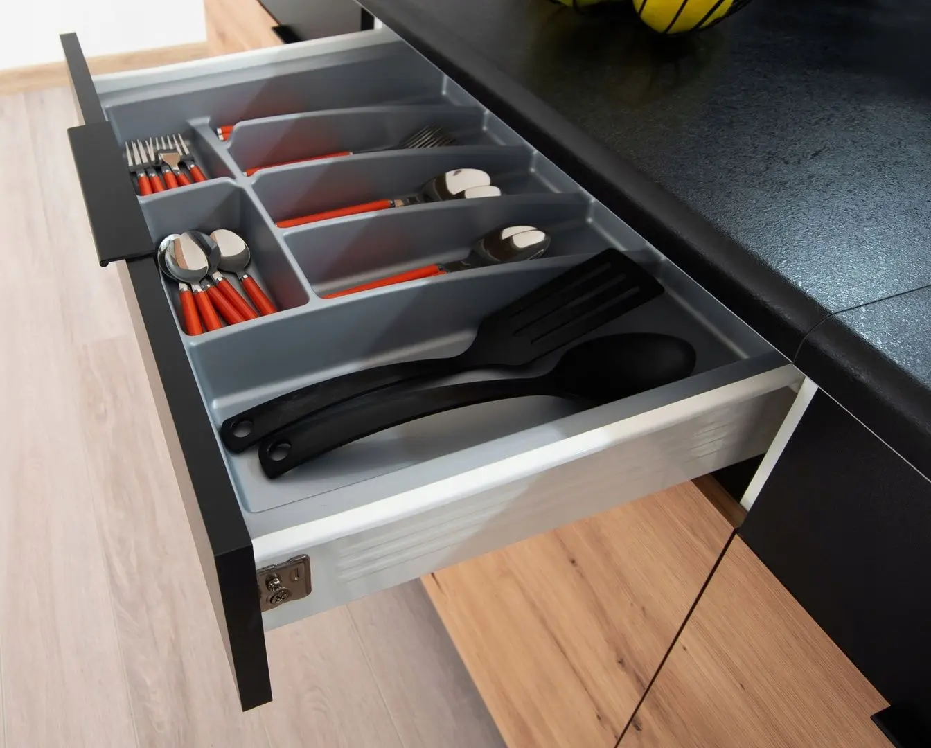 Bucatarie Stolkar Basic Line Elena 2.6m (Artisan Oak/Black)