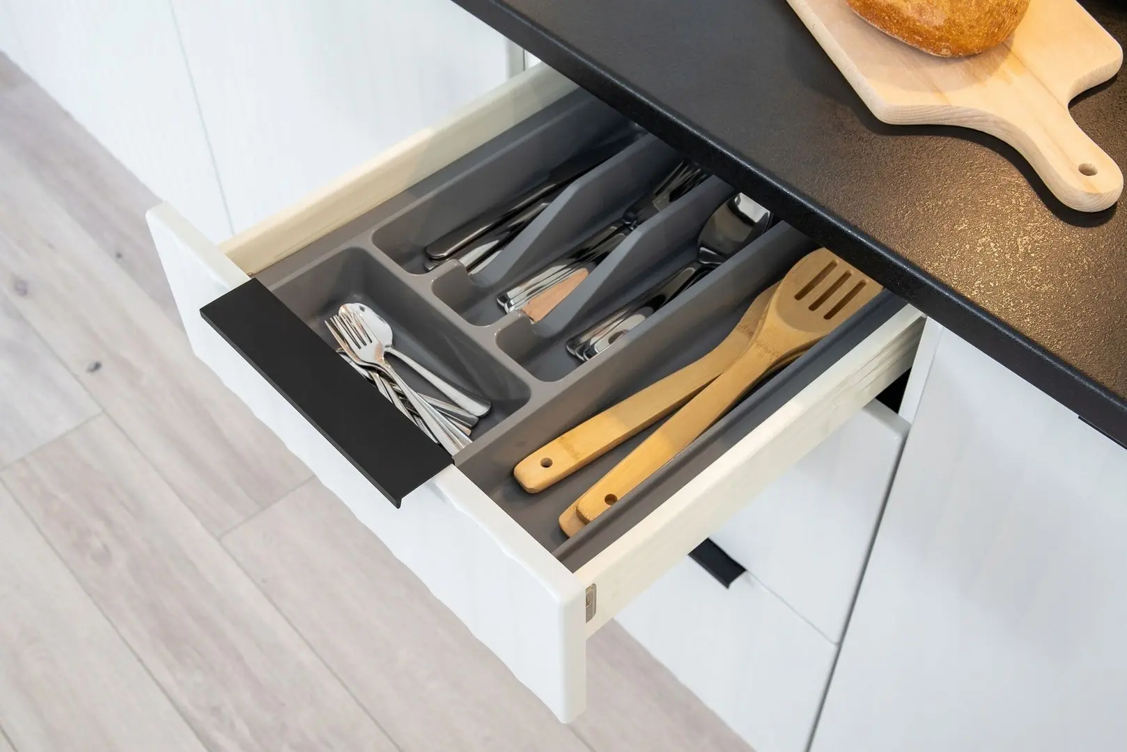 Bucatarie Stolkar Classic Line Vera 3.0m (Wotan Oak/Grey Light Matt)