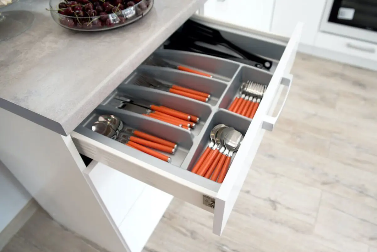 Кухня Stolkar Classic Line Vita 1.8/2.4m (White Gloss) - 12