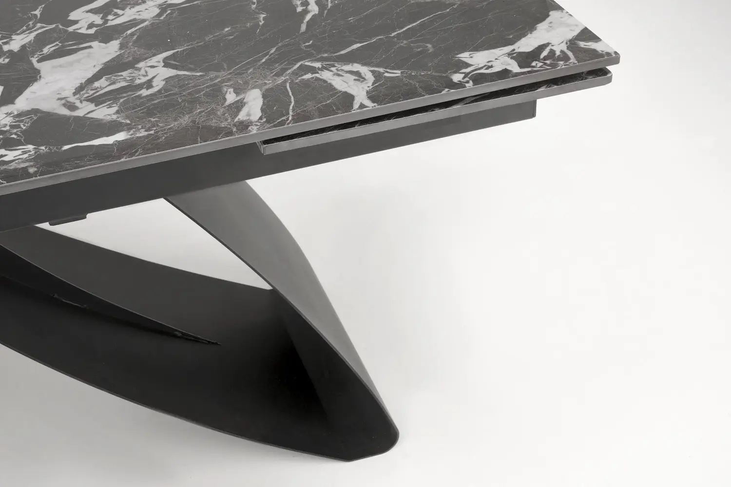 Masa extensibila Halmar Hilario (Black Marble)