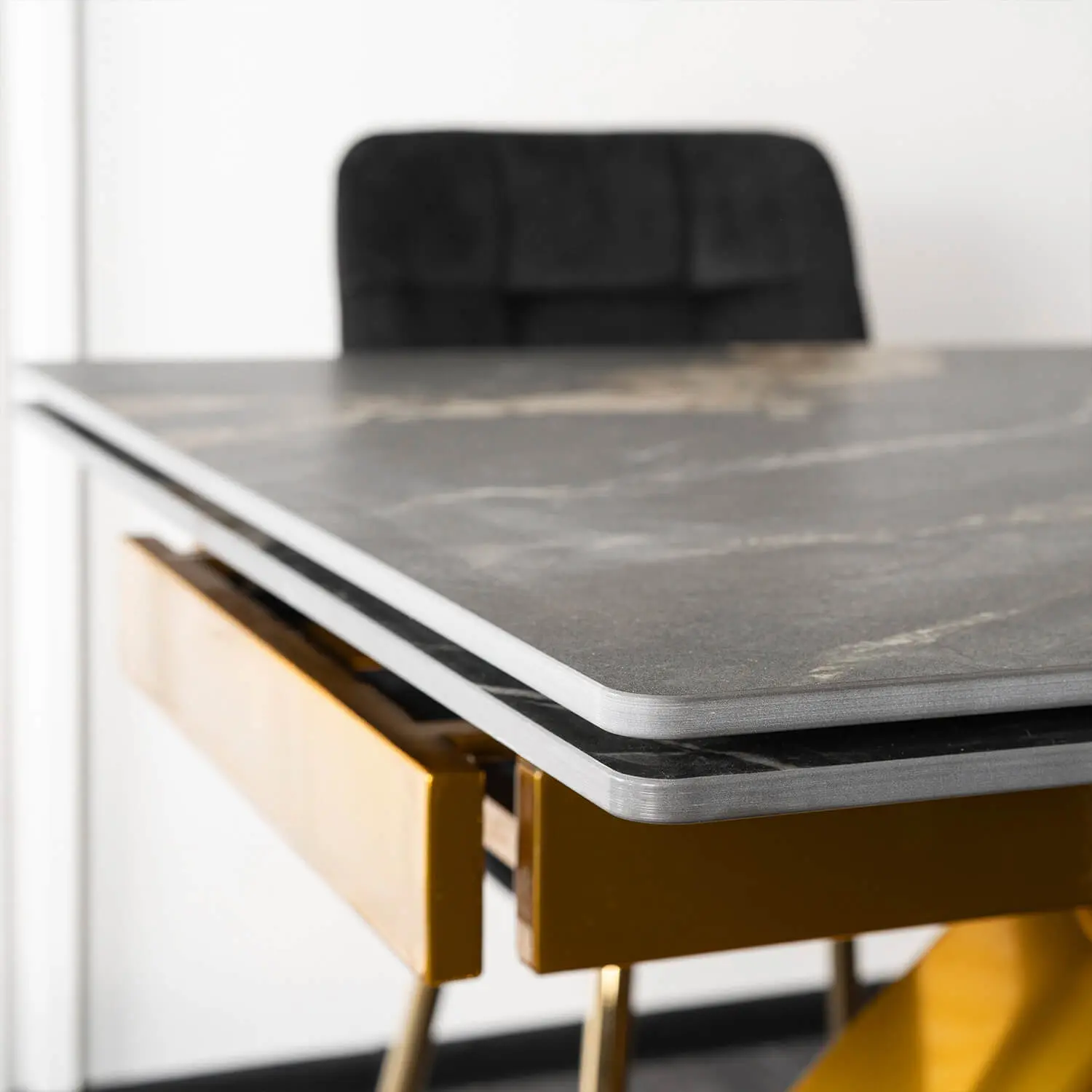 Стол раскладной Mebel Elite Luigi 160/240 (Black-Gold Marble/Gold)