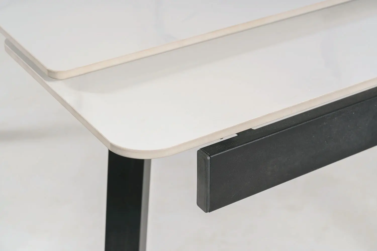 Masa extensibila Signal John 150 (White/Black)