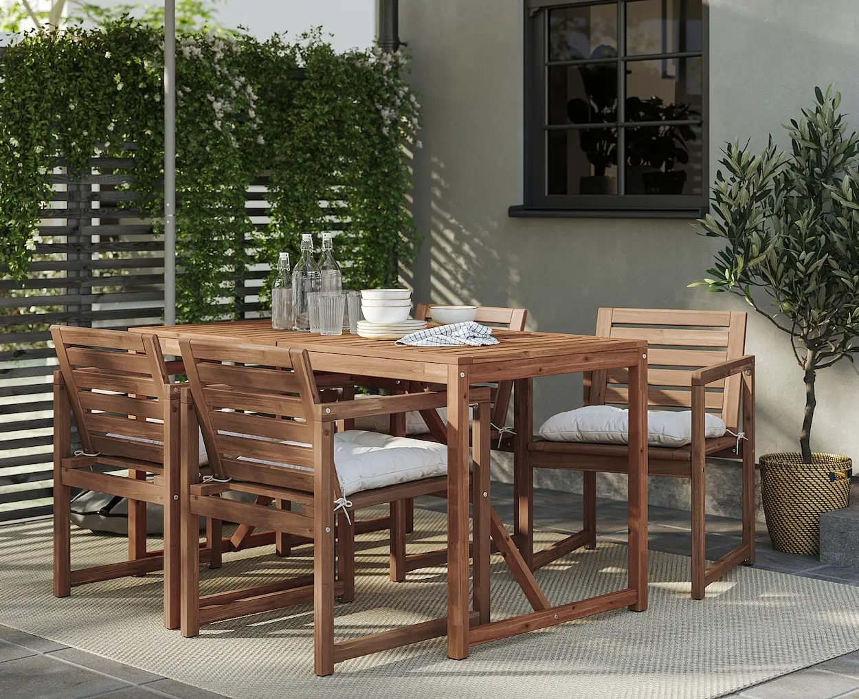 Set mobilier de gradina Ikea Nammaro/Kuddarna cu brate 140x75 (Maro deschis/Gri deschis-bej)