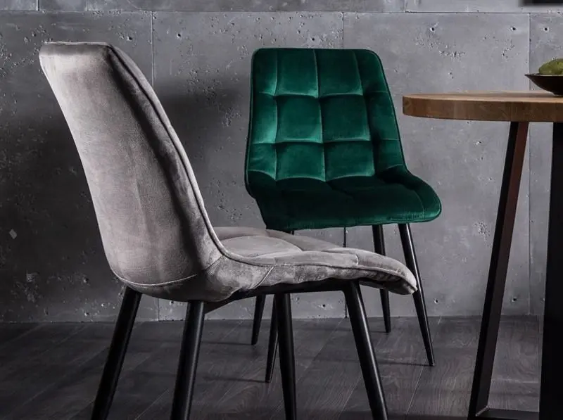 Set de sufragerie Prospero Gloss Black Gloss + Signal Chic Matt Velvet Black/Gray (1+4)