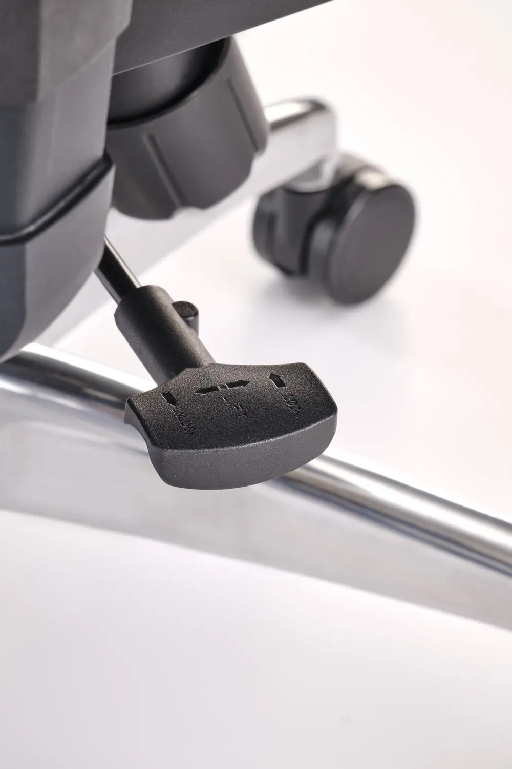 Fotoliu Halmar Casper (Black)